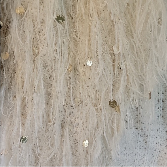 Show me you MUMU shaggy Ivory Cardigan sz small - Picture 9 of 10